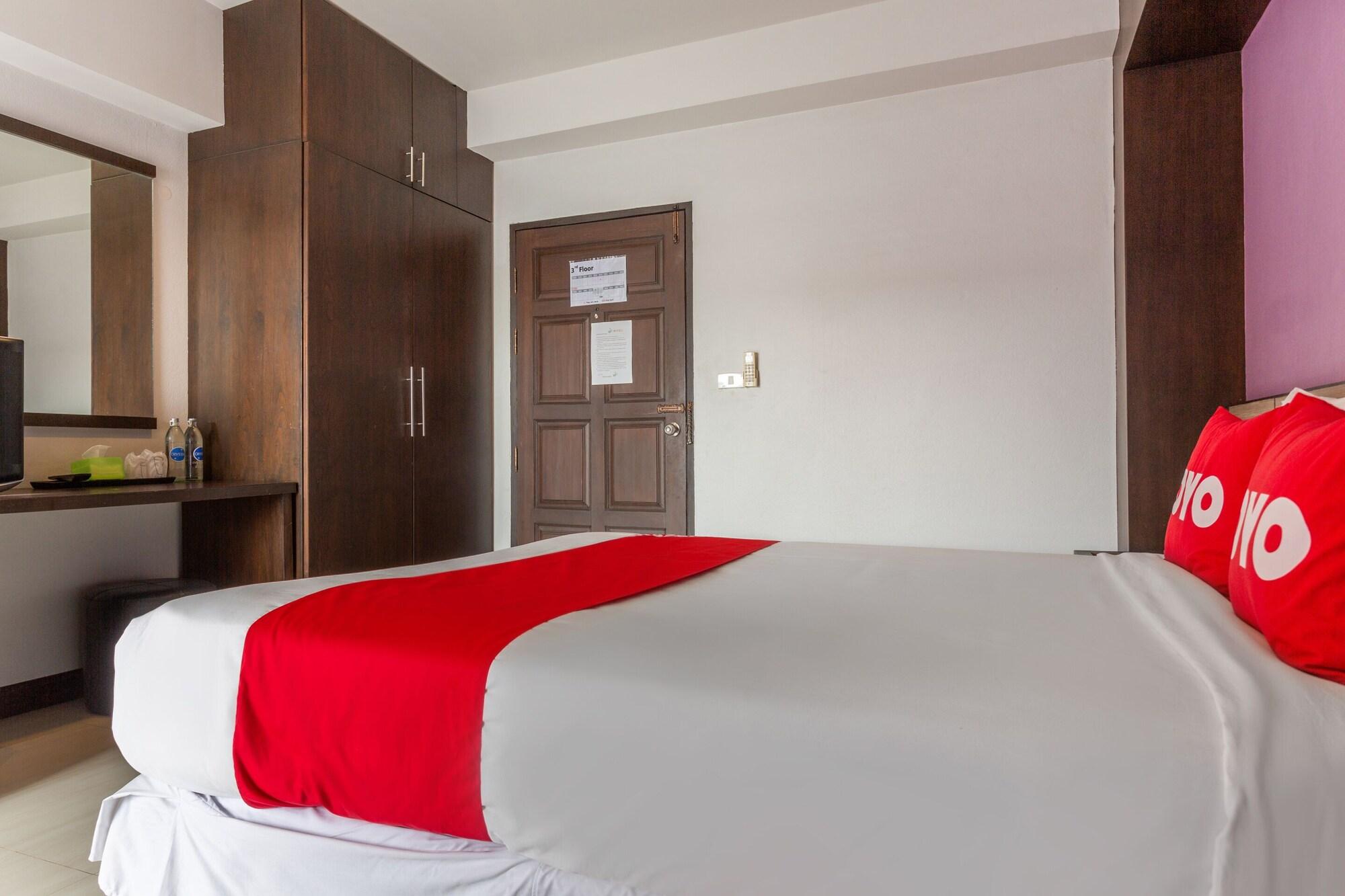 Oyo 1127 Baan Siam Hotel Чіанграй Екстер'єр фото