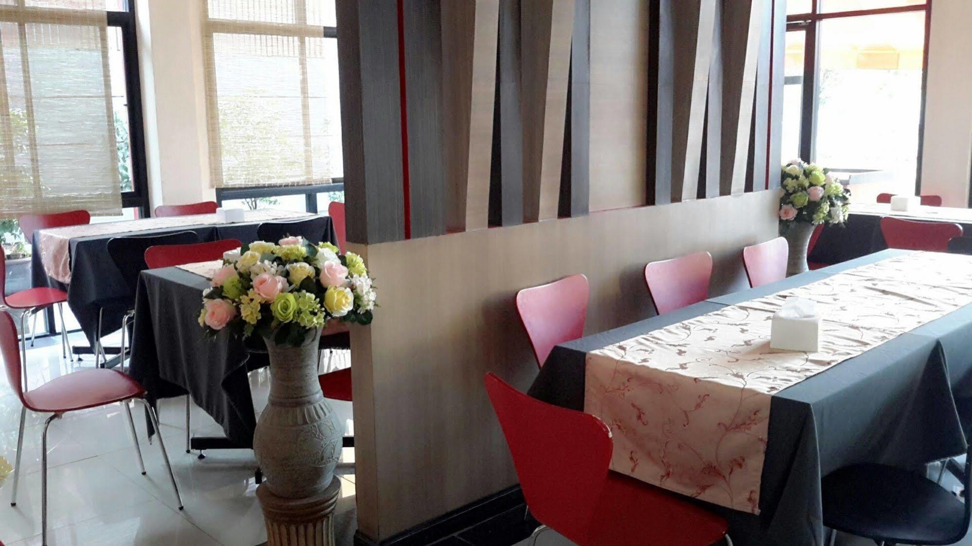 Oyo 1127 Baan Siam Hotel Чіанграй Екстер'єр фото